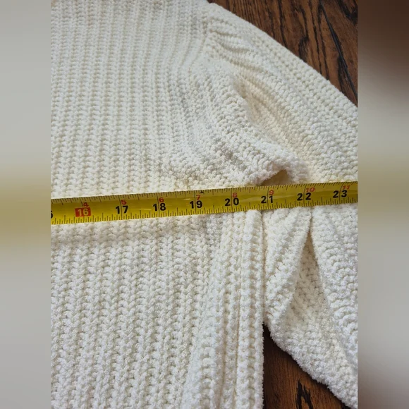 Aritzia Knit Sweater Small White / Cream New - Picture 6 of 7